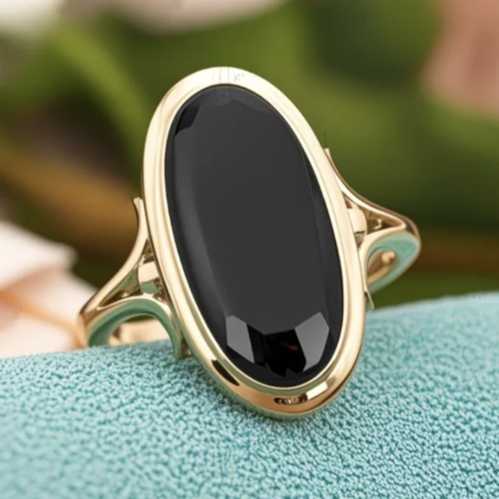 Elegant Oval Black Onyx Yellow Gold Ring Size 6.0 NWT